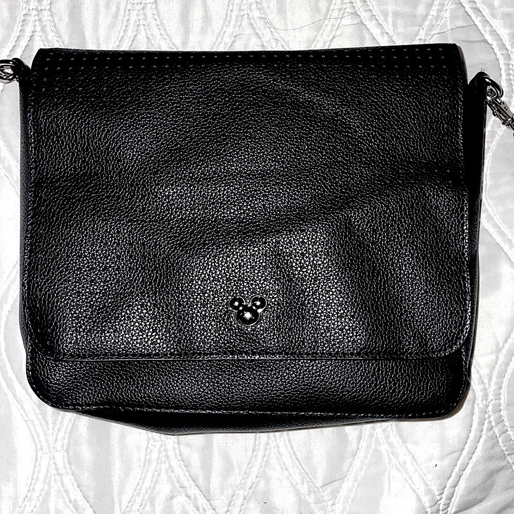 Disney black crossover Pin display purse - Picture 4 of 11